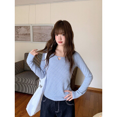 批发撞色条纹镂空长袖T恤女<b class='q'>秋</b>蓝色设计感宽松显瘦正肩上衣