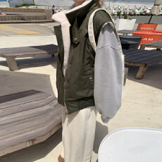 批发同行勿上 欧货大码羊羔毛领短款马甲女2025新款马夹外套工装上衣