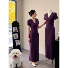 批发轻熟优雅风V领单排扣连衣裙<b class='q'>女</b>2026年夏季高级感收腰显瘦包臀长<b class='q'>裙</b>