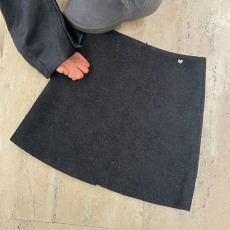 批发高腰深灰色加绒加厚款A字短裙女2025新款秋<b class='q'>冬</b>时尚显瘦伞裙半身裙