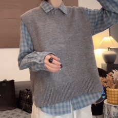 批发灰色宽松无袖圆领针织马甲秋冬2025新款时尚百搭慵懒风套头针织衫