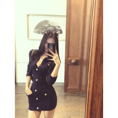 批发小香风针织连衣裙2025秋<b class='q'>冬</b>口袋纽扣装饰收腰修身裙子性感包臀短裙