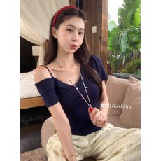 批发韩系甜辣<b class='q'>不规则</b>斜肩短袖<b class='q'>针织衫</b>2026夏季修身显瘦百搭小众短款上衣