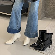 批发富贵一足漆皮高跟短靴<b class='q'>秋</b>冬新款后拉链白色尖头瘦瘦靴法式小踝靴女