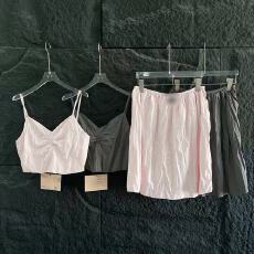 徽标字母吊带套装