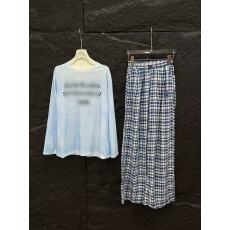 批发字母印花<b class='q'>T</b>恤+格子休闲<b class='q'>裤</b>套装