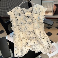 批发实拍大码女装<b class='q'>夏</b>镂空钩花蕾丝吊带背心外穿设计感小众无袖坎肩上衣