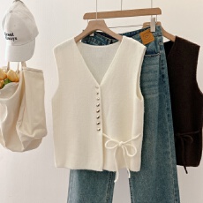 实拍大码女装秋冬新款侧边系带马甲复古显瘦纯色叠穿别致马夹女