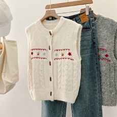 批发实拍大码女装2026春新款手工花开衫圆领针织背心宽松马夹外穿毛衣