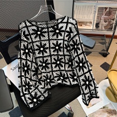 批发实拍大码<b class='q'>女装</b>2026春季镂空勾花拼色花朵长袖针织衫女宽松显瘦罩衫