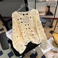批发实拍<b class='q'>大码</b>女装2026春季不规则钩花镂空针织衫女外搭罩衫洋气上衣