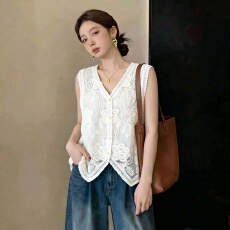 批发实拍大码女装微胖mm夏季镂空背心马甲气质设计感无袖外搭开衫上衣