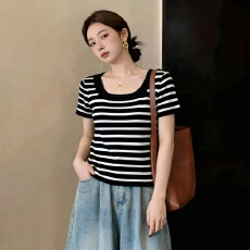 批发胖MM大码女装2026夏季新款正肩短袖方领修身遮肉条纹百搭针织衫女