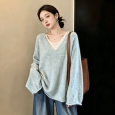 批发<b class='q'>大码</b>女装2026秋冬装V领假两件针织衫<b class='q'>大码</b>胖mm中长款上衣软糯毛衣