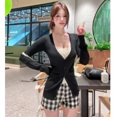 批发黑色针织衫V领开衫女蕾丝边吊带背心<b class='q'>春</b>秋高腰辣妹格子短裤三件套