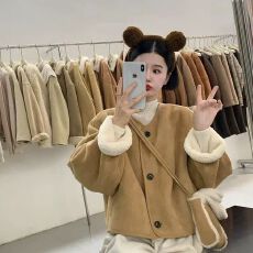 批发皮毛一体外套女2025新款爆款秋冬短款宽松小个子仿羊羔毛厚上衣