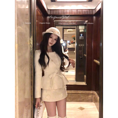 批发千金感毛领披肩毛呢外套立体花a字裙套装