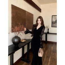 批发御姐风性感黑色V领<b class='q'>蕾丝</b>连衣裙女秋冬季内搭修身显瘦包臀鱼尾长裙