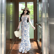 批发名媛气质性感吊带碎花连衣裙女夏季2026新款纯欲收腰修身鱼尾长裙