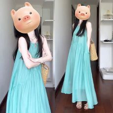 批发法式镂空吊带<b class='q'>连衣裙</b>女夏季海边度假风沙滩裙褶皱慵懒松弛感长裙子