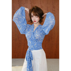 批发法式小资气质碎花交叉绑带<b class='q'>雪纺衫</b>女短款收腰灯笼袖上衣衬衫