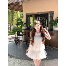 批发法式甜美轻奢蕾丝上衣半身裙套装女夏度假风超仙背心<b class='q'>蓬蓬裙</b>两件套