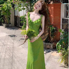 批发温柔风修身荷叶边碎花<b class='q'>连衣裙</b>女法式收腰飞飞袖长裙显瘦v