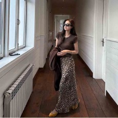 批发复古高腰豹纹半身<b class='q'>长裙</b>修身短袖正肩T恤女2026夏季新款时尚套装ins