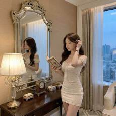 批发2026新款小碎花连衣裙包臀收腰一字肩甜美少女纯欲