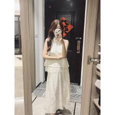批发2026蝴蝶结设计<b class='q'>长裙</b>高级感杏色挂脖领流行女生无袖套装春夏A字裙
