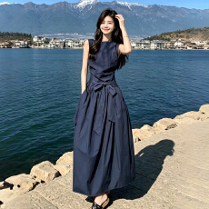 批发小众设计藏青色无袖连衣裙女夏2026新款收腰显瘦爆款<b class='q'>背心</b><b class='q'>长裙</b>爆款