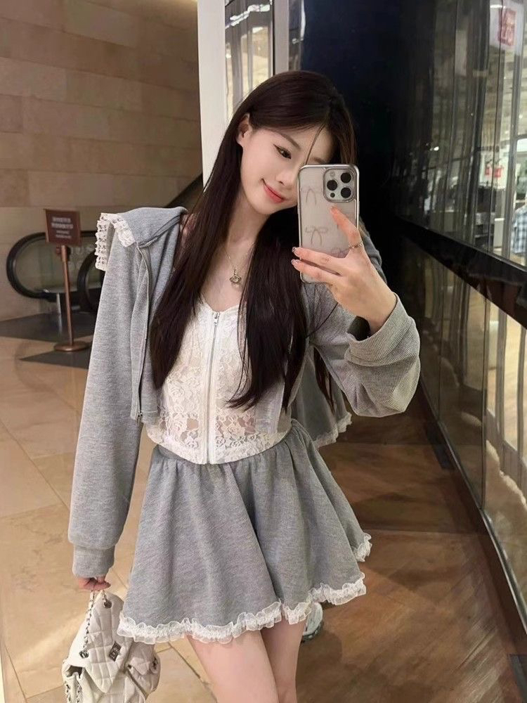 假两件蕾丝连帽卫衣外套女新款早...