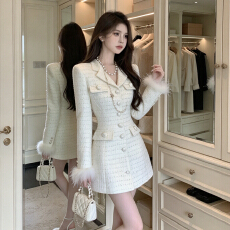 批发白色小香风收腰外套连衣裙女秋<b class='q'>冬</b>高级感粗花呢袖口毛绒西装领显瘦