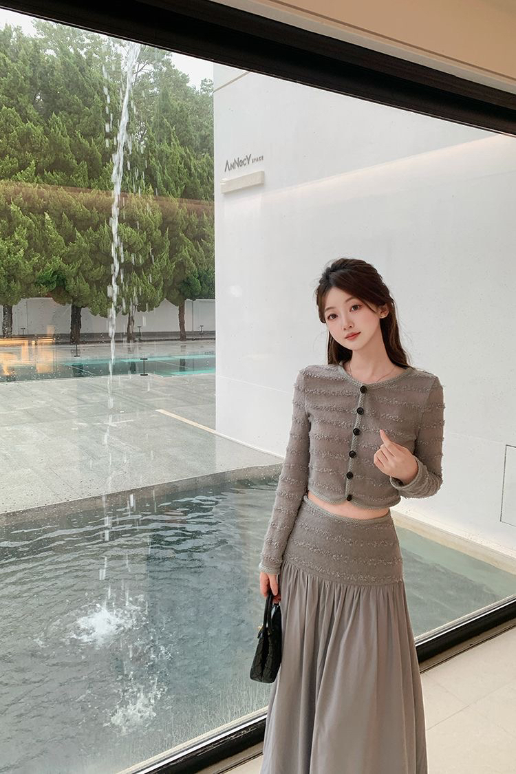 灰色套装长袖针织衫短款开衫女秋季半身长裙高腰裙子温柔两件套 服裝批發女裝批發服飾貨源