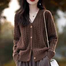 批发春秋装新款纯色羊绒V领<b class='q'>开衫</b>女韩版麻花毛衣外套宽松<b class='q'>长袖</b>针织<b class='q'>外</b><b class='q'>搭</b>