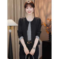 批发假两件条纹针织开衫长袖秋冬2025新款<b class='q'>大码</b>胖mm设计感减龄打底上衣