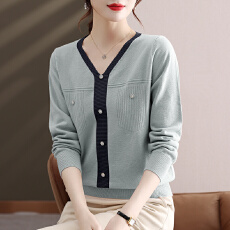 批发2026<b class='q'>妈妈</b>秋冬时尚减龄上m衣中年女洋气短款羊毛衫中老年打底小衫