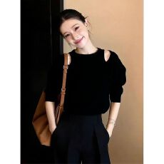批发韩版镂空露肩显瘦长袖t恤黑色百搭温柔风<b class='q'>上衣</b><b class='q'>春装</b>超好看气质小衫