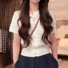 批发米白色镂空花边短袖针织开衫女2026年夏季新款设计感显瘦百搭上衣