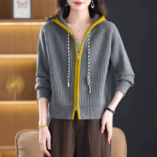批发早秋妈妈装连帽针织衫2026新款秋冬上衣<b class='q'>时尚</b>中年女装减龄拉链<b class='q'>外套</b>