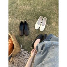 极简风百搭平底圆头单鞋