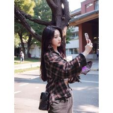 批发学院风黑粉格子衬衫防晒上衣女2024宽松休闲长袖衬衣外套