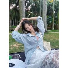 批发蝴蝶结印花衬衫女春<b class='q'>秋</b>新款宽松长袖设计感蓝色百搭条纹衬衣上衣