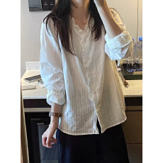 批发日常通勤宽松显瘦v领<b class='q'>长袖</b>衬衫女秋季款小众设计感木耳边白色上衣