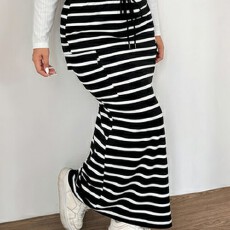 批发夏季时尚休闲优雅女式条纹印花抽绳口袋半身裙搭配长袖V领T恤