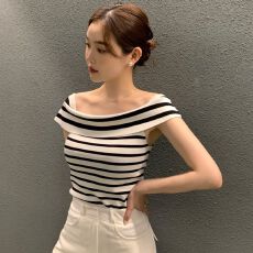 批发已出货 <b class='q'>韩国</b>chic夏季气质性感一字领露肩修身显瘦条纹短袖针织衫