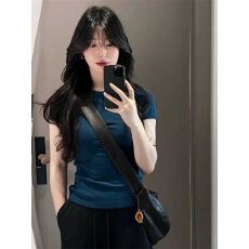 已出货 纯色正肩修身t恤女夏季显瘦孔雀蓝打底衫上衣