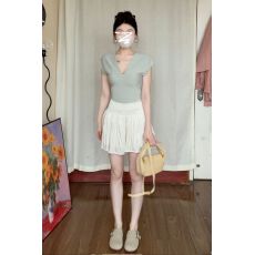 批发已出货 新款设计感v领<b class='q'>短袖</b>针织t恤<b class='q'>女</b>夏季小个子修身显瘦短款上衣