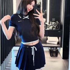批发已出货新款2026夏季miu系穿搭蝴蝶结针织POLO衫配<b class='q'>百褶</b><b class='q'>短裙</b>套装