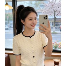 批发2026年夏季新款小香风圆领单排纽扣麻花<b class='q'>针织</b>短袖<b class='q'>开衫</b>